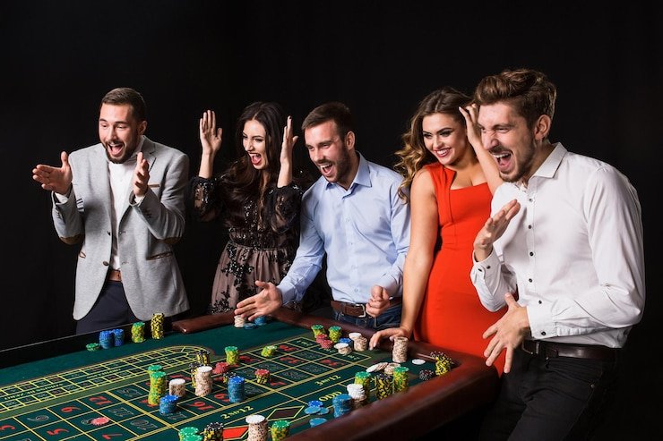 Studio kasino langsung Macau Pools dengan dealer profesional dan tabel permainan